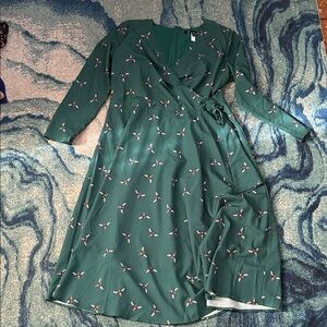 Hutch Green Bee Print Wrap Dress with Long Sleeves
